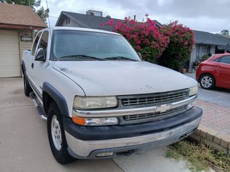 Chevrolet Silverado 1500 Crew Cab Pickup Truck