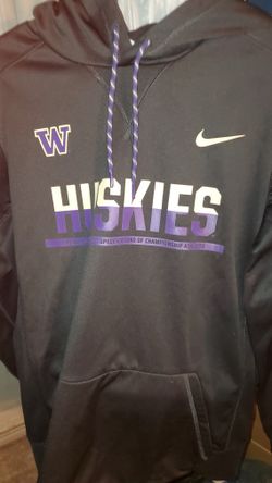 Lot Of 9 Hoodie And Sweater Size Xxl-small Great Condition All For $130