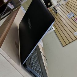 Laptop Thoshiba Win 7 Home Premium 
