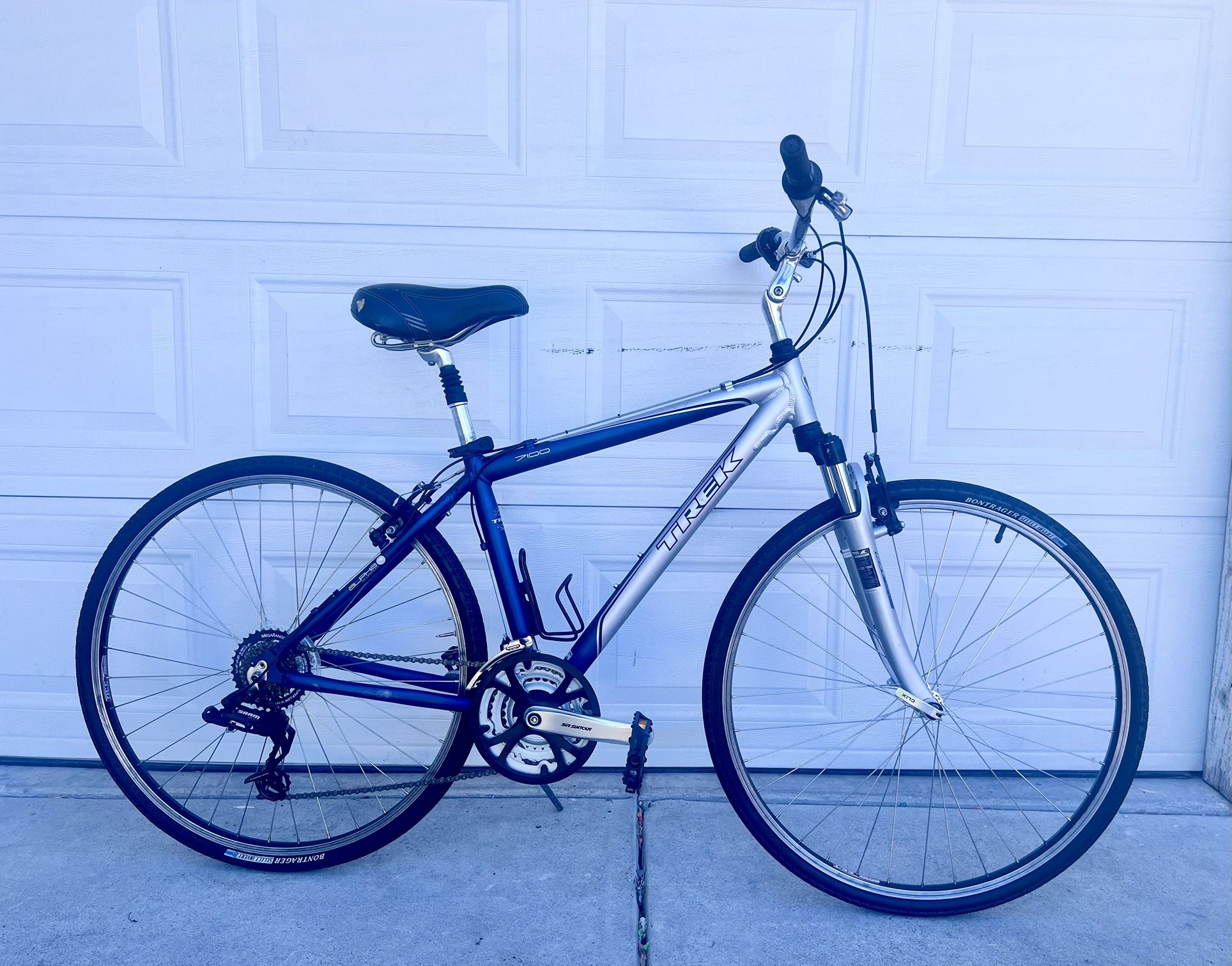 Trek 7100 Hybrid Bike | Medium