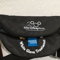 DISNEY WORLD FANNY PACK AMERICAN EXPRESS WHITE GLOVE TREATMENT NEW