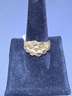 10kt YG Nugget Ring. (C-4) SIZE 9. ASK FOR RYAN. #(contact info removed)86