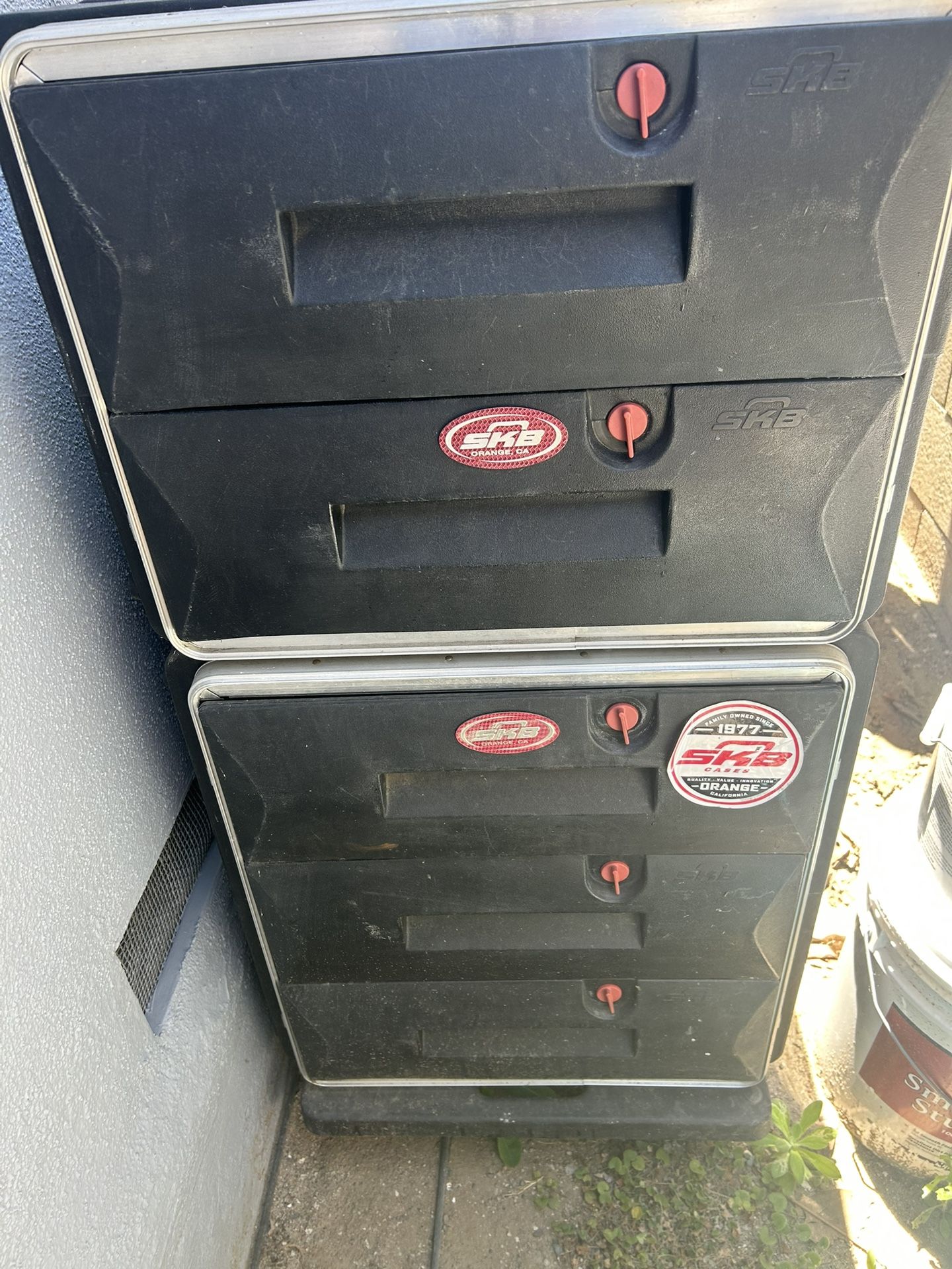 SKB Pull Out Drawer Box
