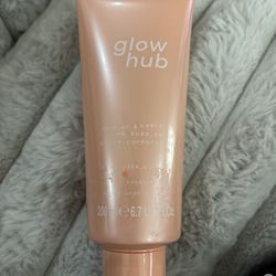 NEW GLOW HUB NOURISH AND HYDRATE HA BODY SERUM FULL SIZE $8!!