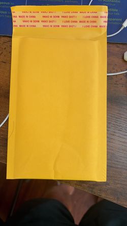 25 pcs 4x8 self-sealing shipping envelopes/bubble mailers