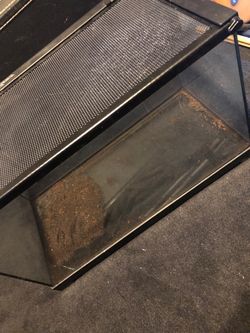 10 gallon locking lid tank/terrarium/aquarium/vivarium