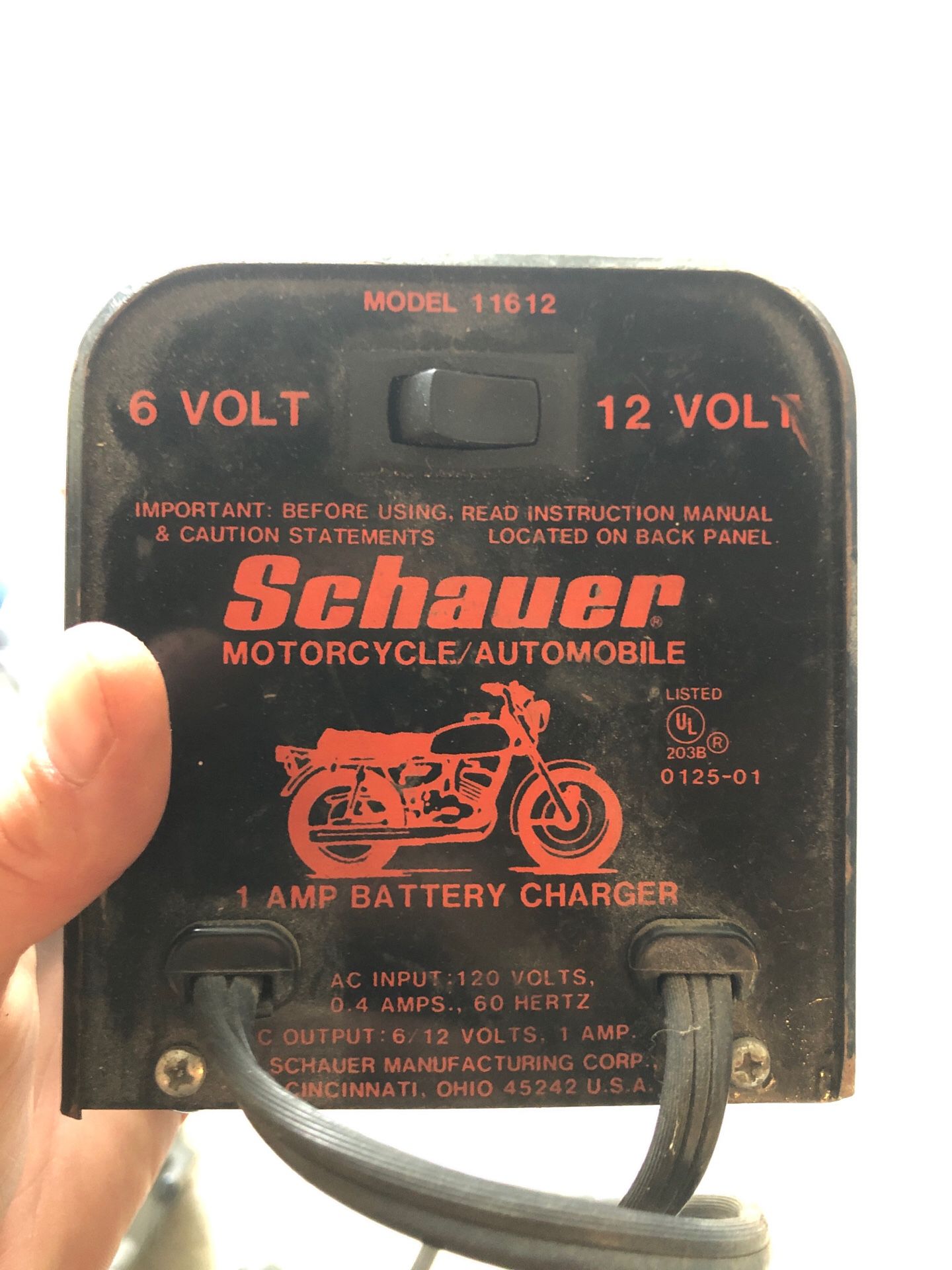 Schauer battery charger for bike Harley Davidson