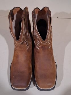 Ariat shorties women's boots 6B