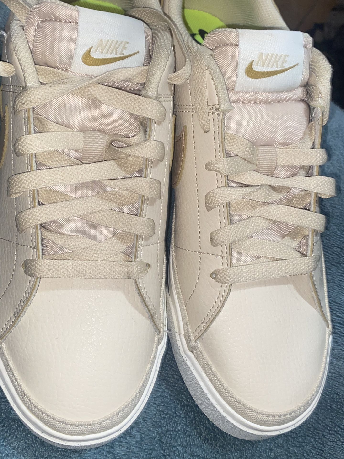 Nike Shoes Size 10