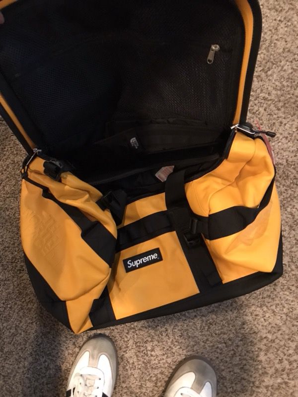 Supreme north face duffel bag for Sale in Terre Haute, IN - OfferUp
