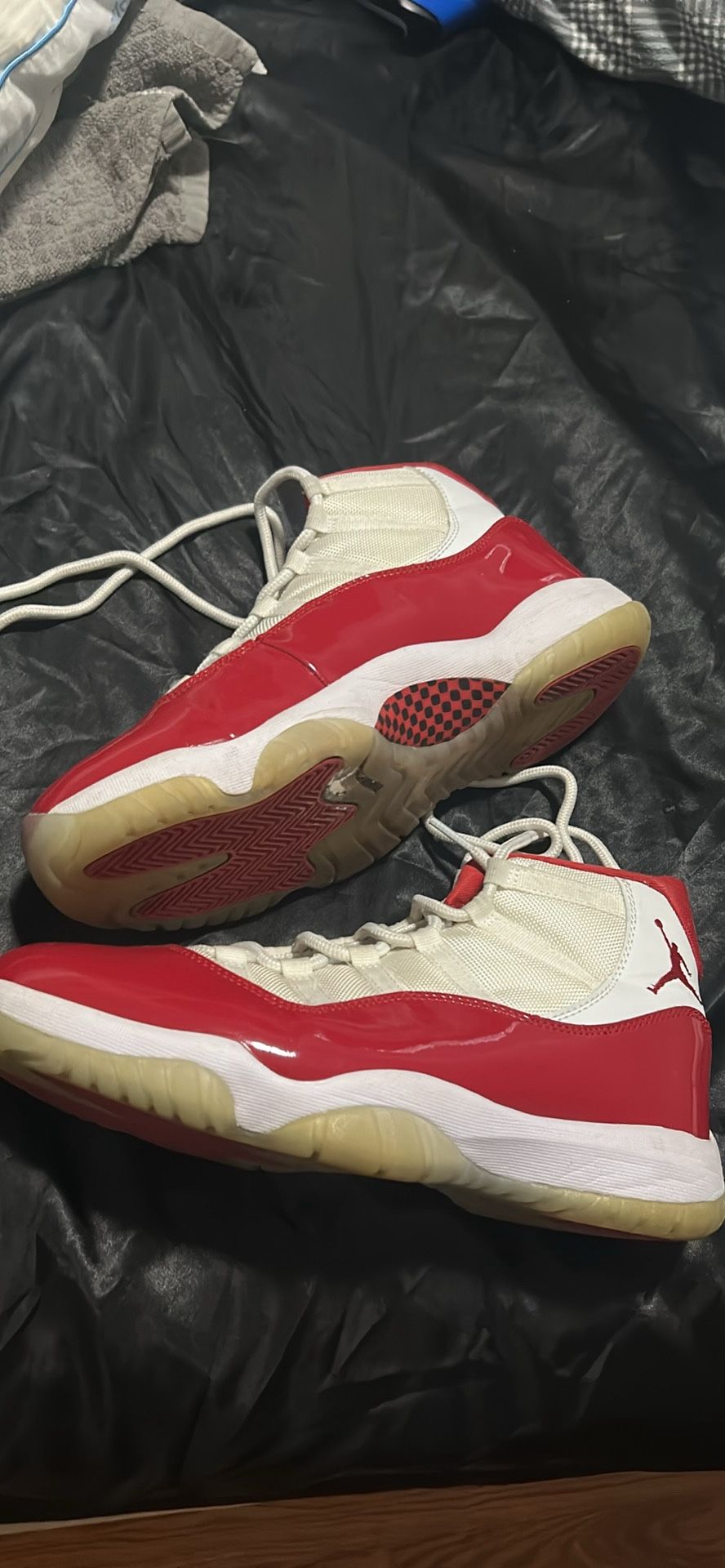 Jordan 11 Cherrys Size 11 Men