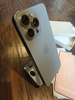 iPhone 15 Pro Max 512GB • Unlocked • 100% Battery • Natural Titanium • Open Box