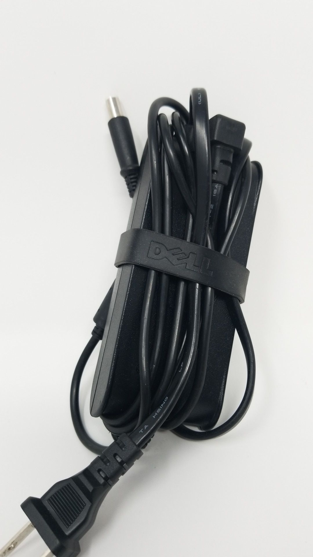 Dell laptop charger fits most Dell computers 65w