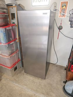 Freezer. Seven cu ft