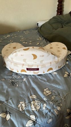 Breastfeeding pillow