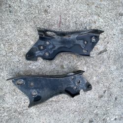 99-06 chevy silverado  rear bumper brackets 