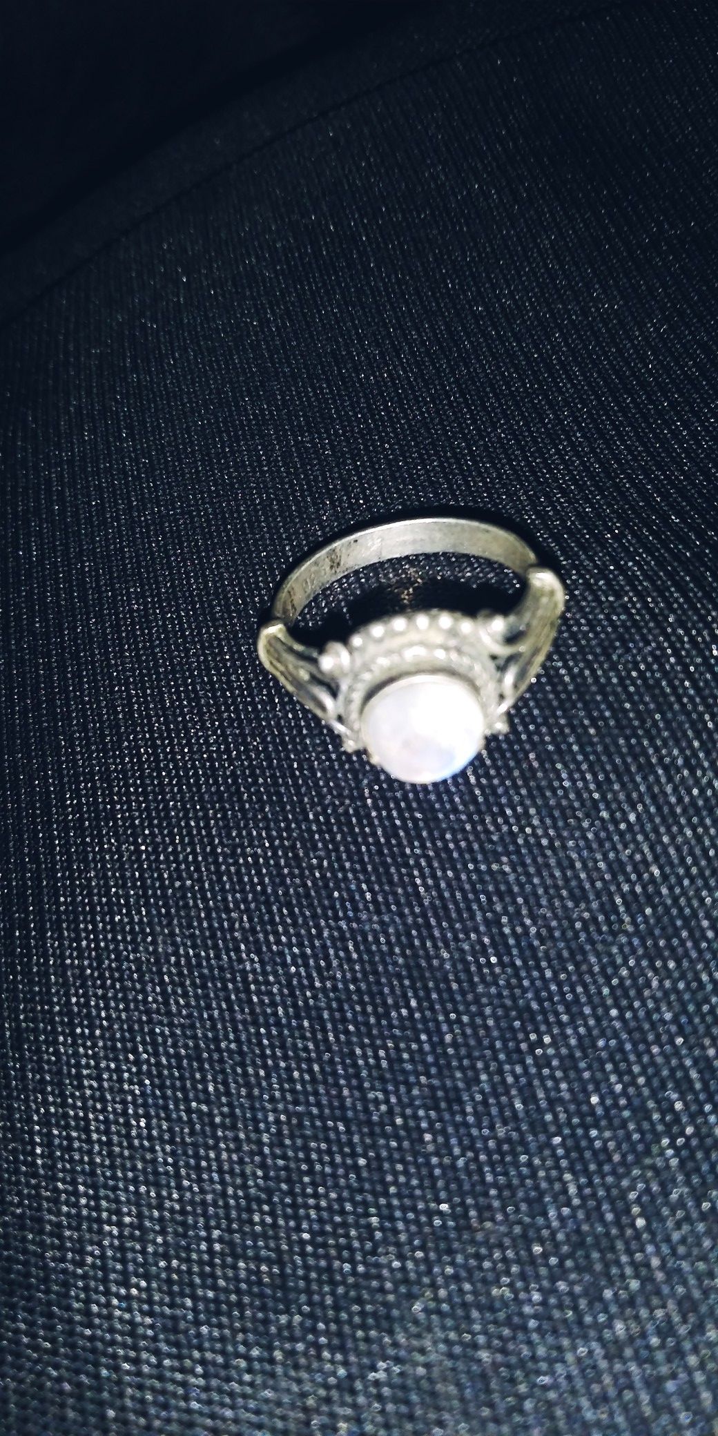 Size 8 sterling silver moonstone vintage ring