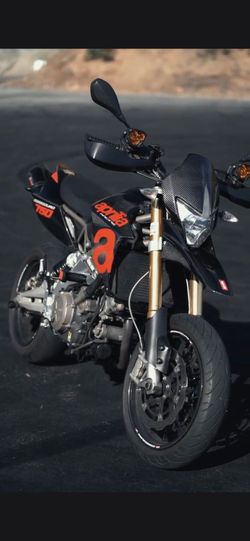 2009 Aprilia Dorsoduro (Full-Carbon)