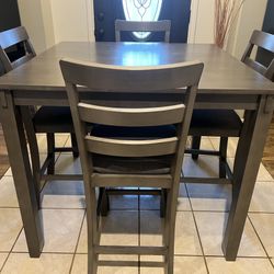 ASHLEY FURNITURE - BRIDSON COUNTER HEIGHT 5PC SQUARE DINING SET (GRAY)