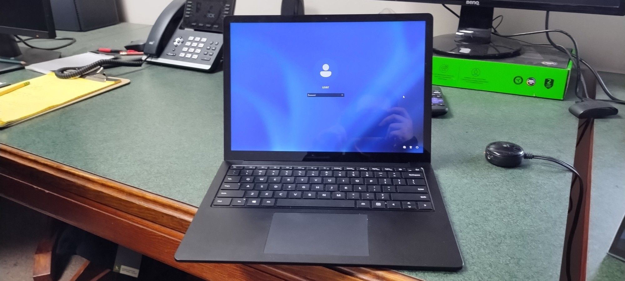 Surface Laptop 3 15" touchscreen - i5, 8 GB RAM, 256 GB NVMe SSD, excellent battey