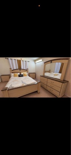Complete Queen Bedroom Furniture Set – Bed, Dresser, Mirror, Nightstands & Armoir