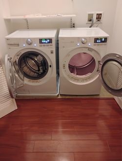 LG washer and gas dryer in excellent working condition