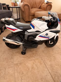 BMW Kids Electric Ride-On Motorcycle – Works Great