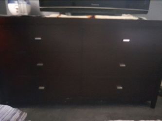 Long dresser