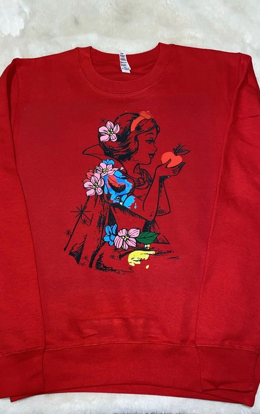 snow white crewneck