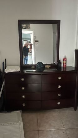 Bedroom set