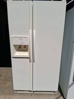 💘$120 Whirlpool 2-Door Refrigerator Works Great💘90-Day Warranty💘Pick Up Only(Stockbridg💘