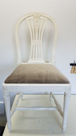 Set of 4 antique dining chairs