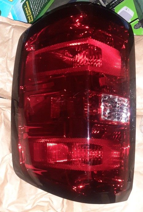Silverado Tail Light Passenger Side Only 14-18