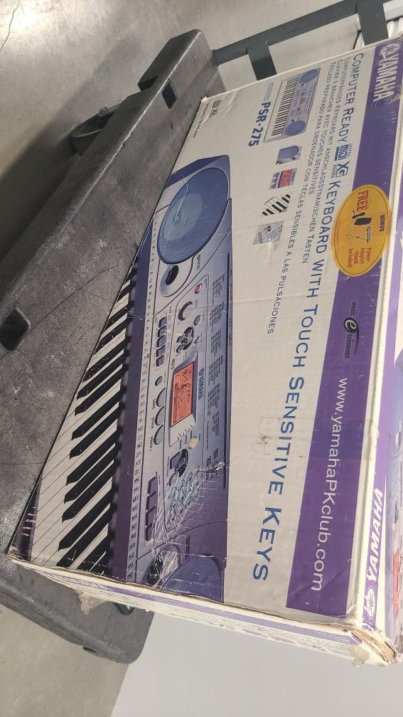 Yamaha PSR 275 Standup Keyboard