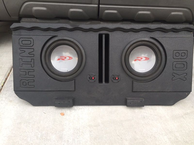 Avalanche and escalade custom midgate subwoofer box with two 12 inch type R !!!!