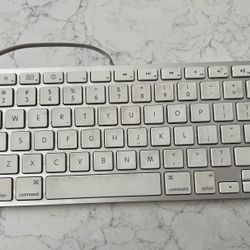 Apple Wired Compact Keyboard A1242 USB Port White/Silver 