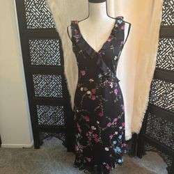 Like New | M Vintage City Triangle Black Floral Maxi Dress