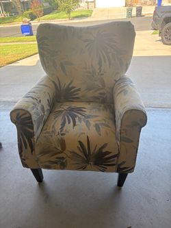 Accent chair