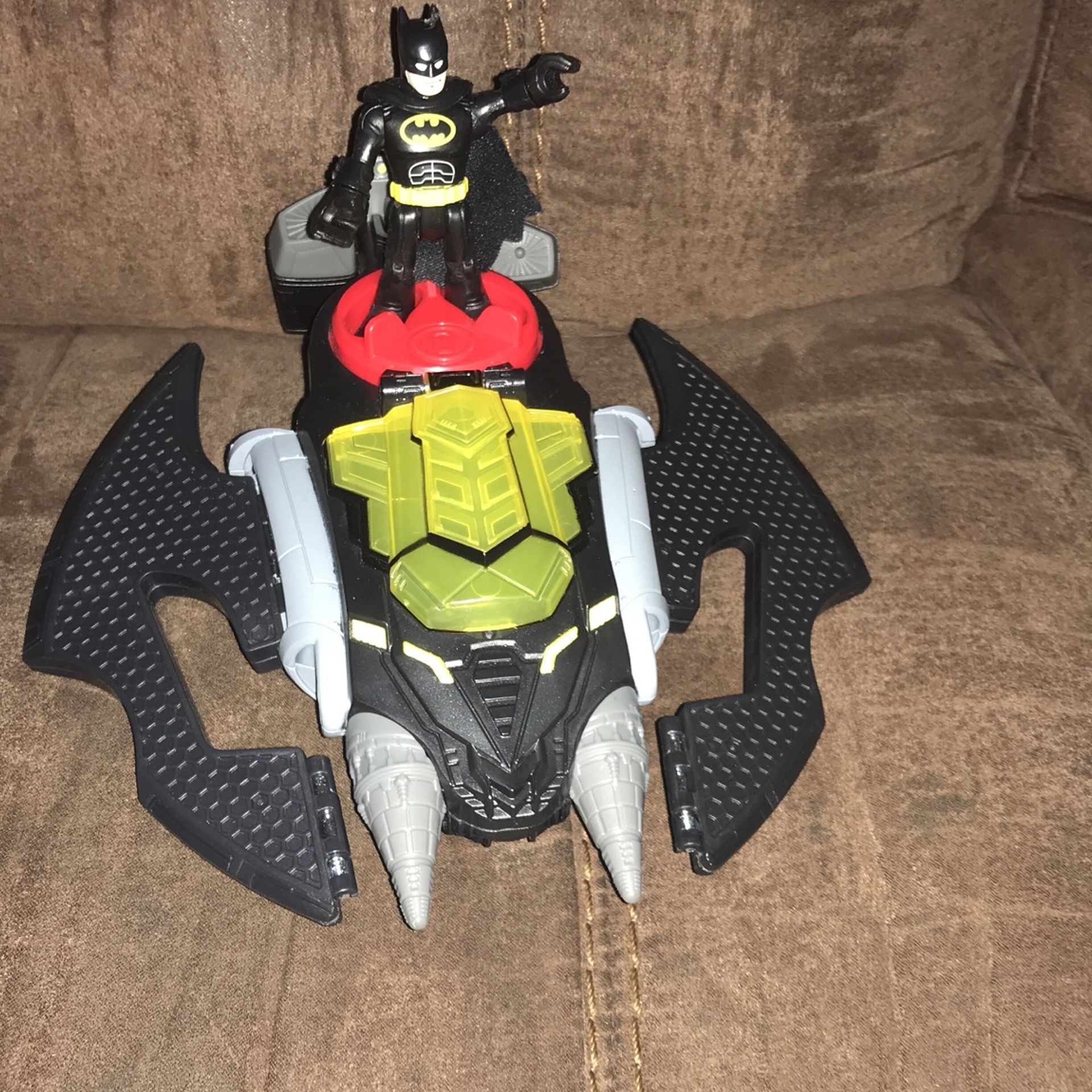 BATMAN WITH BAT  MOBILE