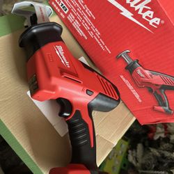 Milwaukee M18 18V Lithium-Ion Cordless HACKZALL Reciprocating Saw (Tool-Only)