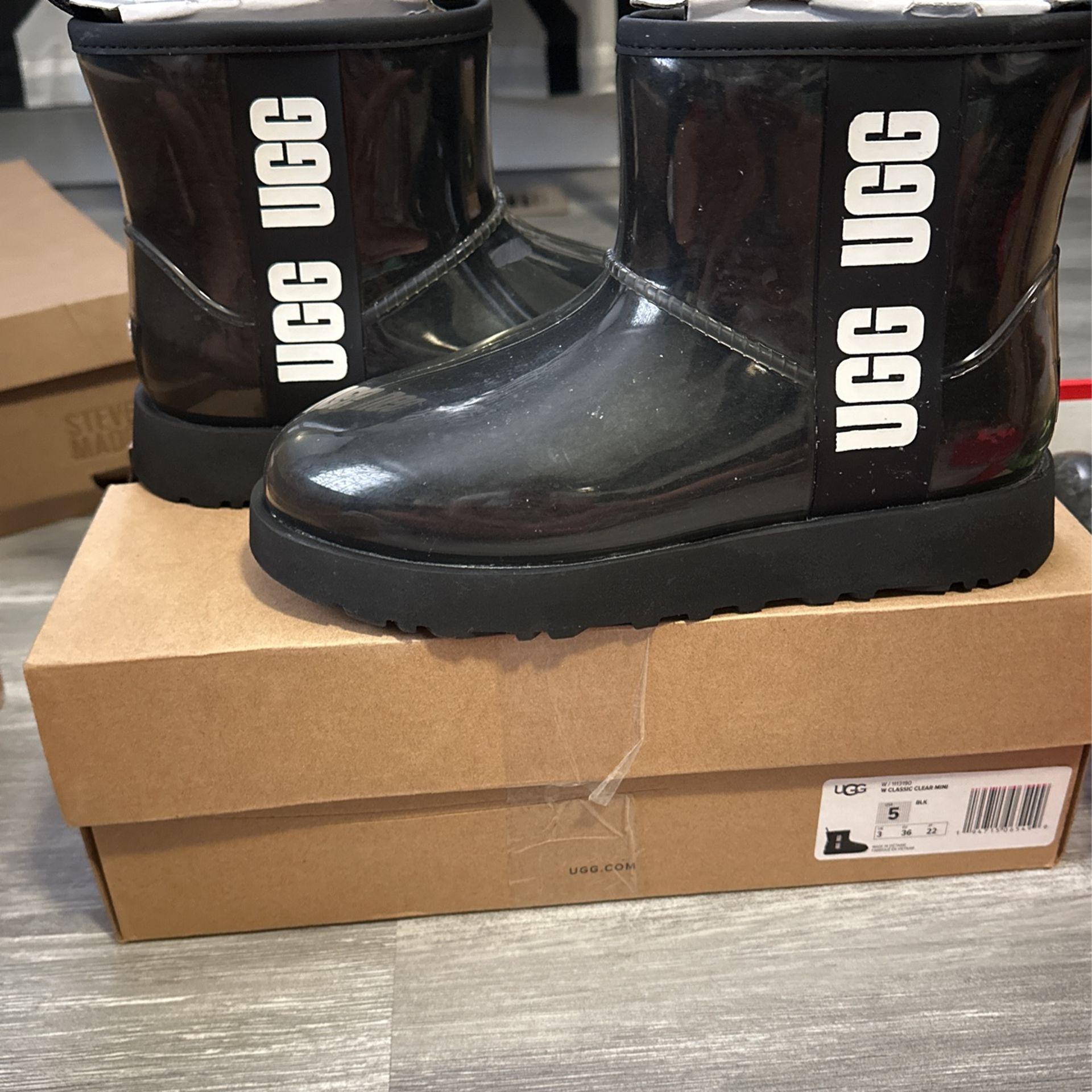 Ugg Mini Boot