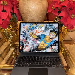 iPad Pro 12.9-inch (4th Generation) Wi-Fi (Magic Keyboard And Apple Pencil  Included) 