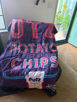 NEW Utz Potato Chips Promotional Packable Blanket + Storage Bag