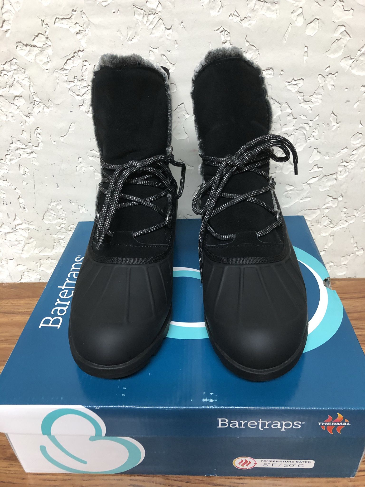 NEW Women’s Waterproof Snow Boots (Size 9.5)