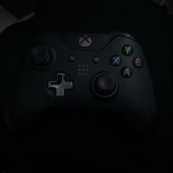 Xbox One Controller (Day One Edition)