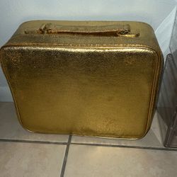 Beauty & accessories Carrier Used Condition $5