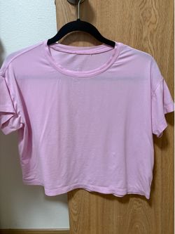 Lululemon cropped cates tee