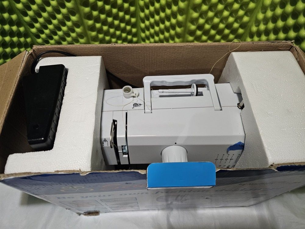 Sewing Machine SS 700+ Sew & Sew