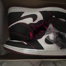 Air Jordan Retro 1 High Bloodline Sz. 13