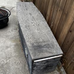 Coffin planter 